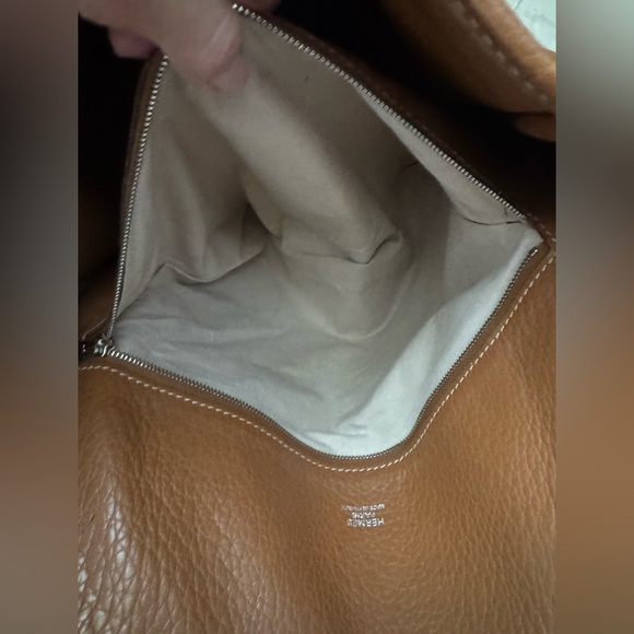 Hermes Tan Leather Tote Bag
Approx 16.5” high X 6”deep X 13” wide 6” strap drop - Picture 6 of 10